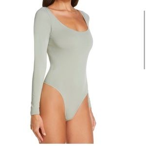 SKIMS - Essential Long Sleeve Scoop Neck Bodysuit in Agave